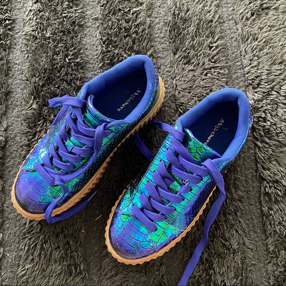 Beautiful retro sneakers for women size 7 - Picture 2 of 5